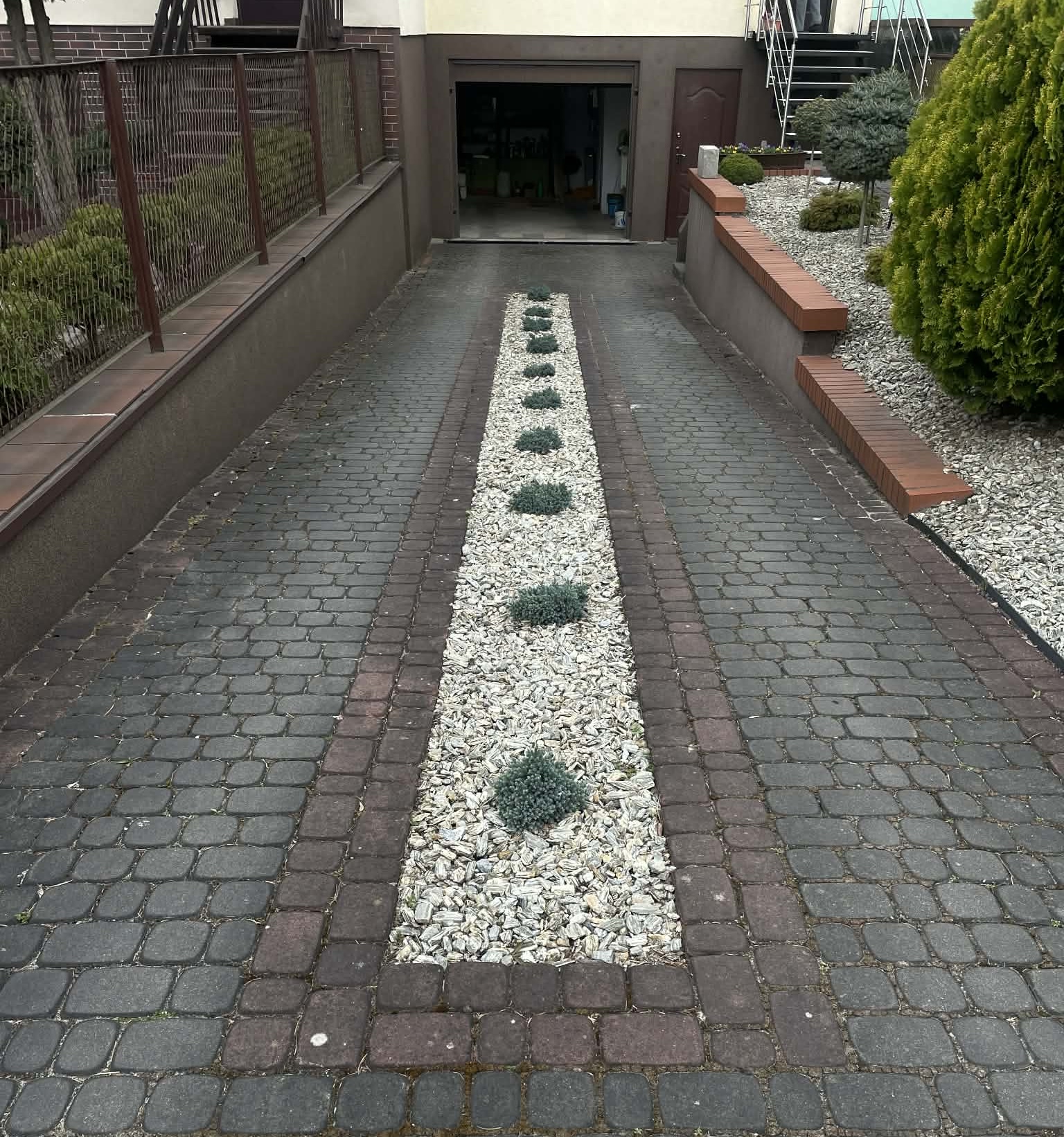 Kostka brukowa przed myciem